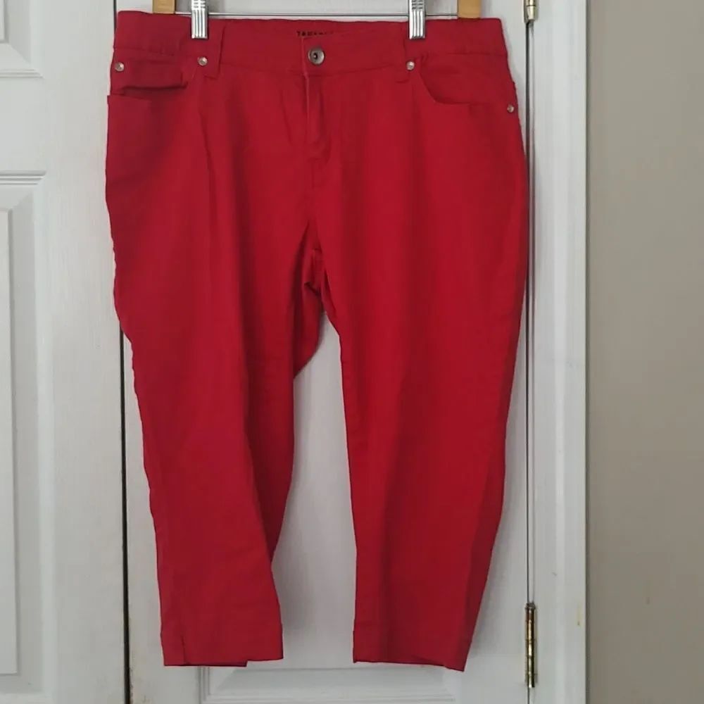 Zanadi red cropped capri jeans Sz 16
